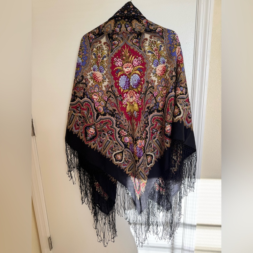 Original Pavlov-Pasad Elegant Floral Paisley Shawl with Fringe, 🦋
